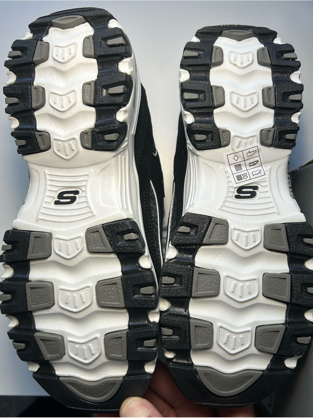 Skechers D'Lites Black & White Chunky Lace-Up Size 7 Sneakers - Picture 3 of 4